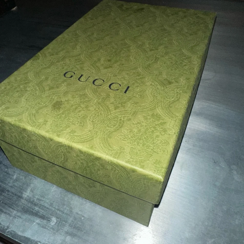GUCCI ACE BANANYA SNEAKERS WOMENS - Picture 4 of 6